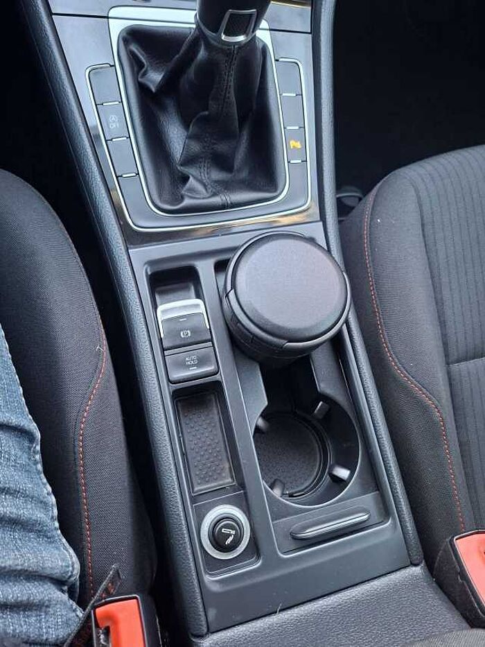 Volkswagen Golf Variant Golf VII Variant Diesel 1.6 TDI Sound Sondermodell