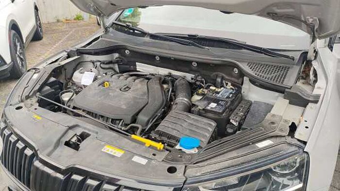 SKODA Karoq Karoq 1.5 TSI ACT DSG Sportline