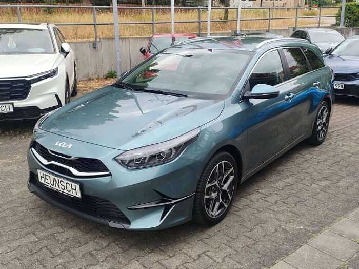 Kia Ceed SW / cee'd SW Ceed SW 1.5 T-GDI DCT7 Platinum AHZV