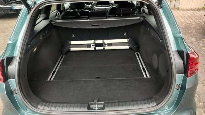 Kia Ceed SW / cee'd SW Ceed SW 1.5 T-GDI DCT7 Platinum AHZV