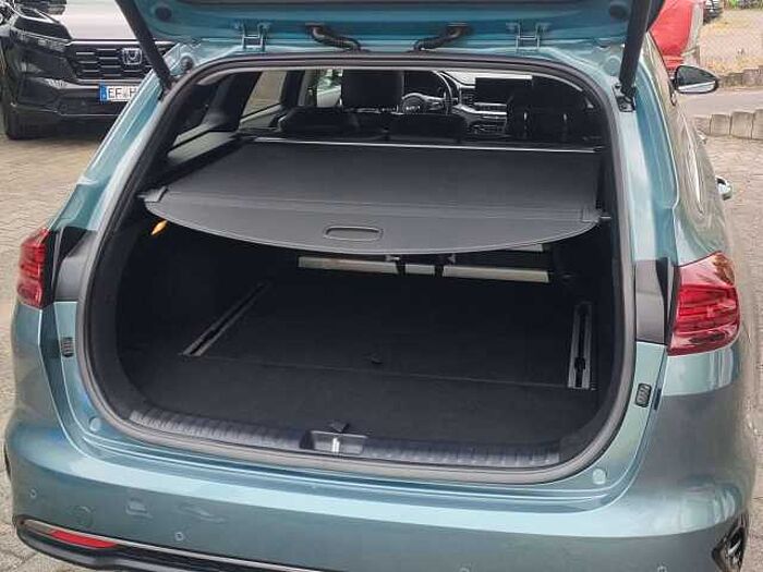 Kia Ceed SW / cee'd SW Ceed SW 1.5 T-GDI DCT7 Platinum AHZV