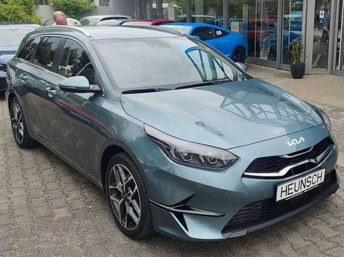 Kia Ceed SW / cee'd SW Ceed SW 1.5 T-GDI DCT7 Platinum AHZV